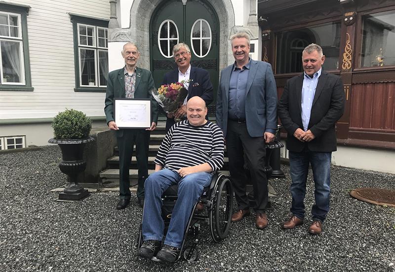 Fra venstre: Jan Bojer Vindheim (RLF), Ordfører i Orkland Oddbjørn Bang, Kai Roger Magnetun, Ivar Lillery. Foran Jan Morten Almli (leder NHF Orkdal) Alle foto: Orkland kommune